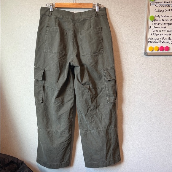 Cotton On Women’s Green Cargo Pants - Picture 3 of 3